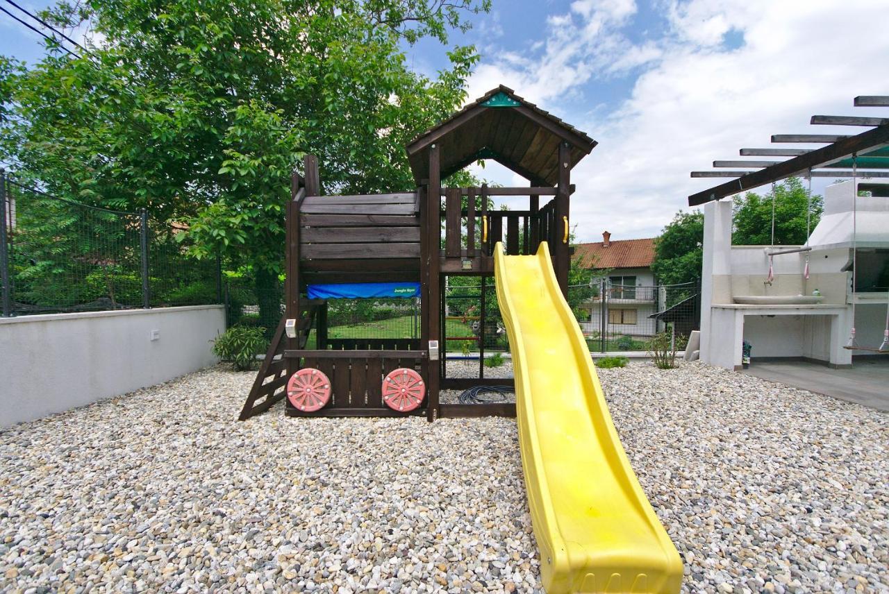 Holiday House With Pool Čavle Exteriör bild