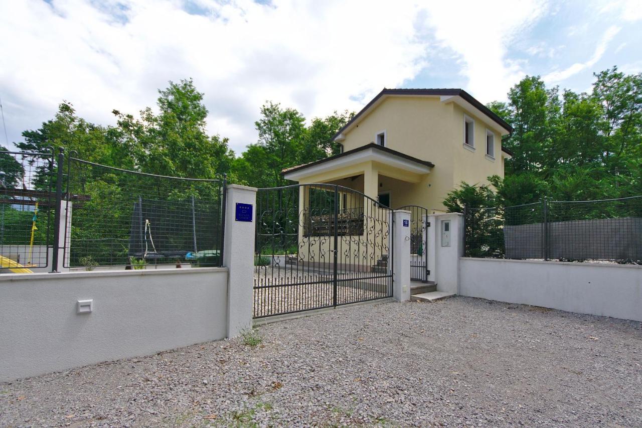 Holiday House With Pool Čavle Exteriör bild